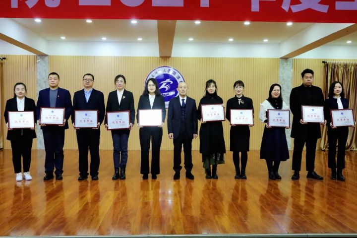 1639728233809944.jpg 640.webp (27).jpg